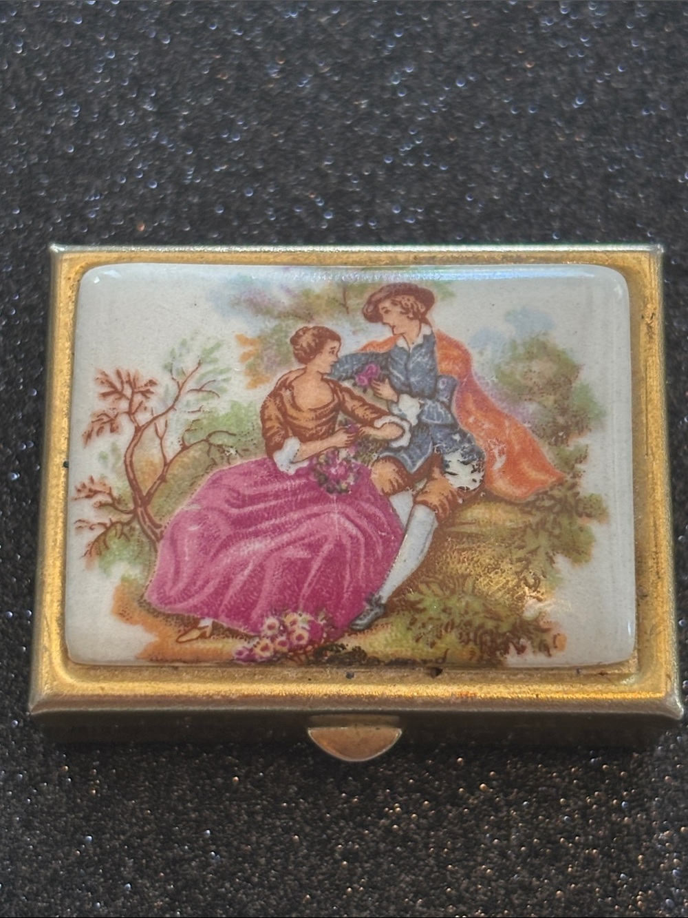 Vintage Porcelain gold pill trinket jewelry box